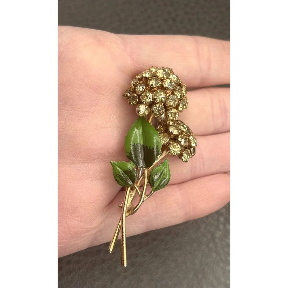 VINTAGE Unsigned Beauty Estate Jonquil Rhinestone Enamel Flower Pin Brooch